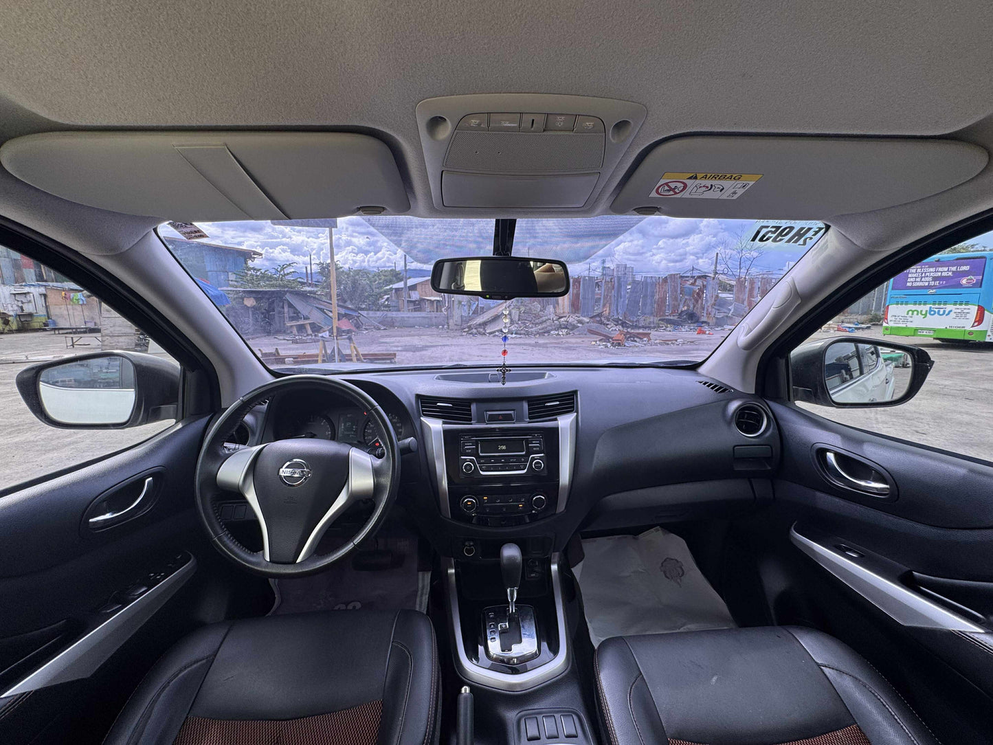 2019 NISSAN NAVARA 2.5L EL LIMITED AUTOMATIC TRANSMISSION Gold Aces Car Display Center