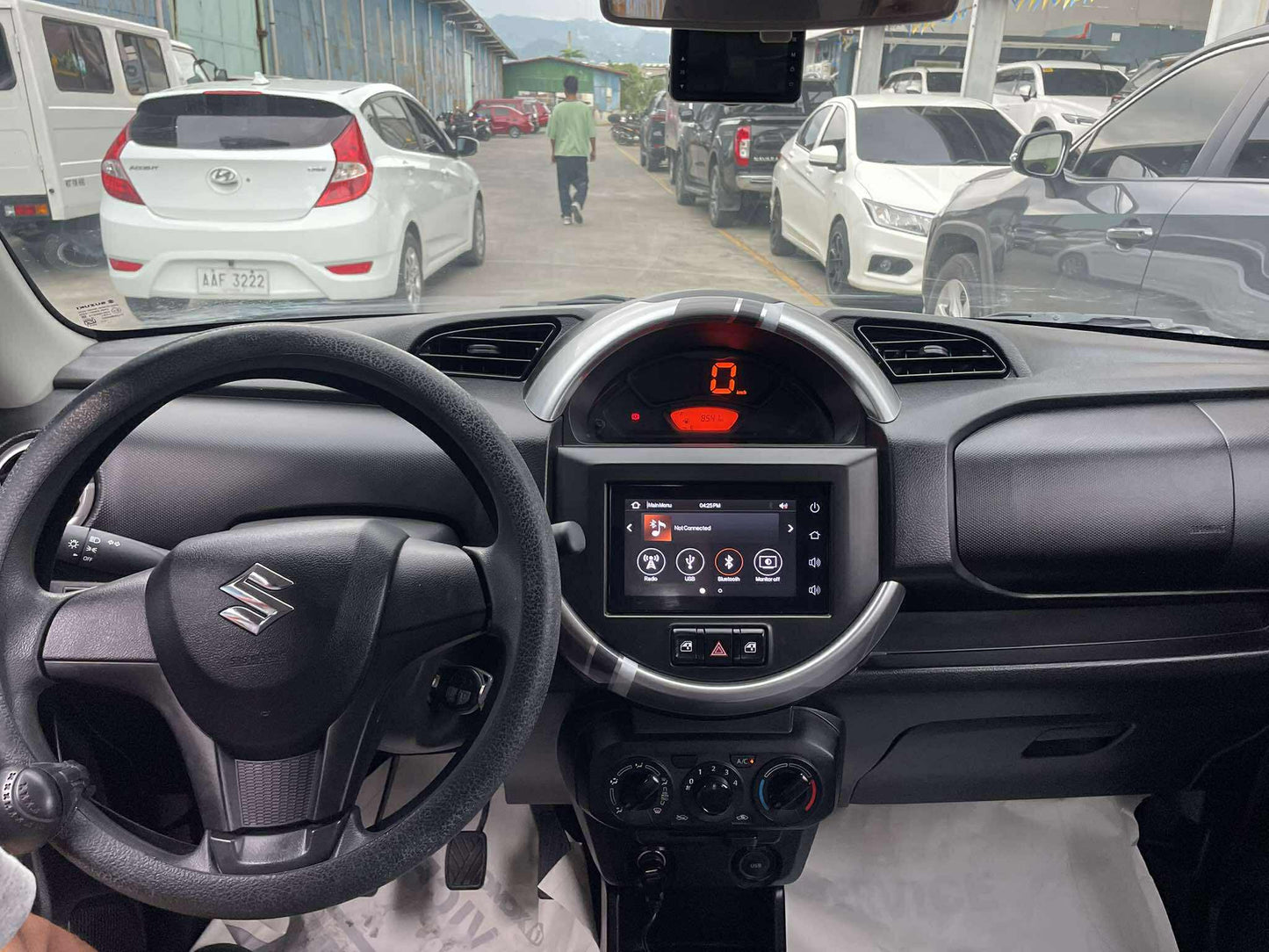 2023 SUZUKI SPRESSO 1.0L GL MANUAL TRANSMISSION Gold Aces Car Display Center