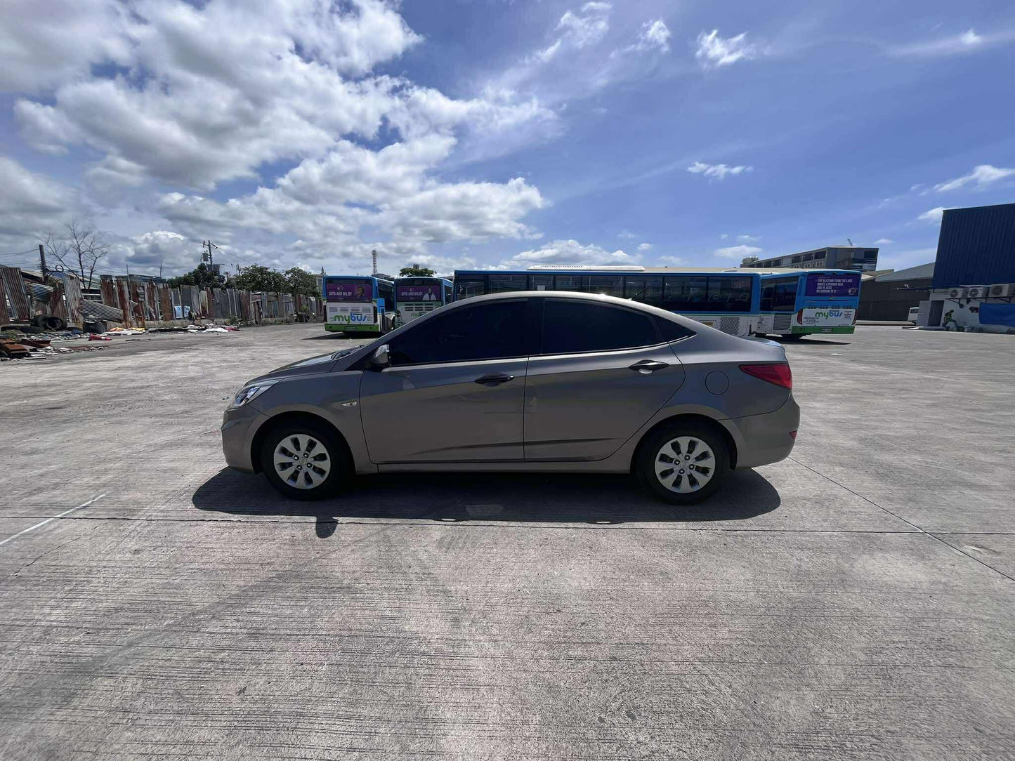 2018 HYUNDAI ACCENT 1.4L GL AUTOMATIC TRANSMISSION Gold Aces Car Display Center