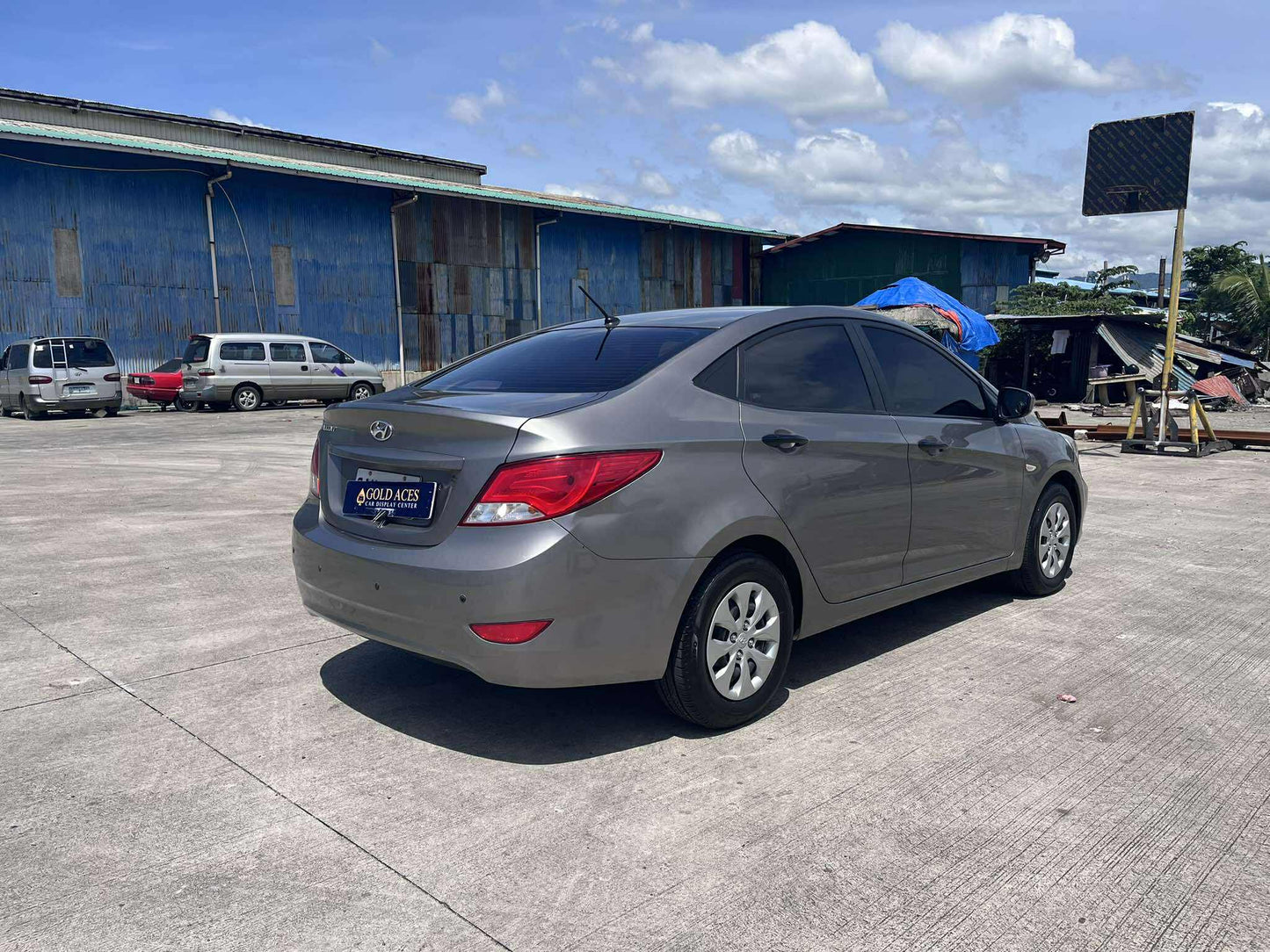 2018 HYUNDAI ACCENT 1.4L GL AUTOMATIC TRANSMISSION Gold Aces Car Display Center