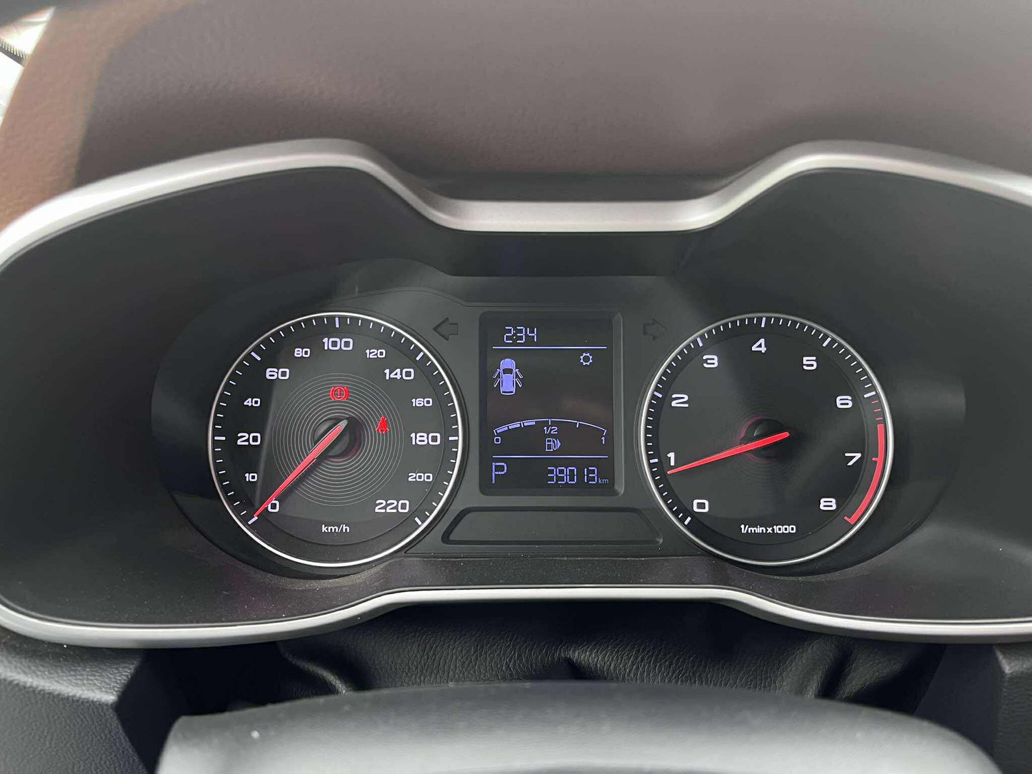 2021 MG ZS ALPHA 1.5L AUTOMATIC TRANSMISSION (39T KMS ONLY!) Gold Aces Car Display Center