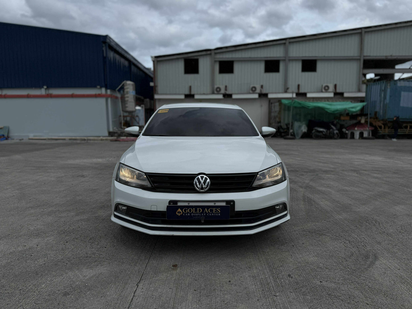 2016 VOLKSWAGEN JETTA 1.6L DSL MANUAL TRANSMISSION Gold Aces Car Display Center