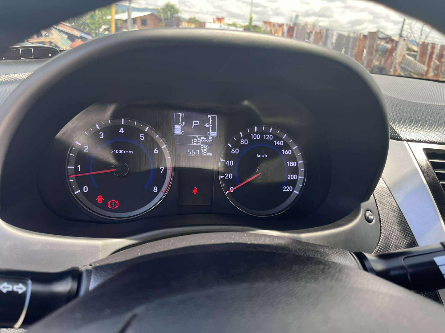 2018 HYUNDAI ACCENT 1.4L GL AUTOMATIC TRANSMISSION Gold Aces Car Display Center