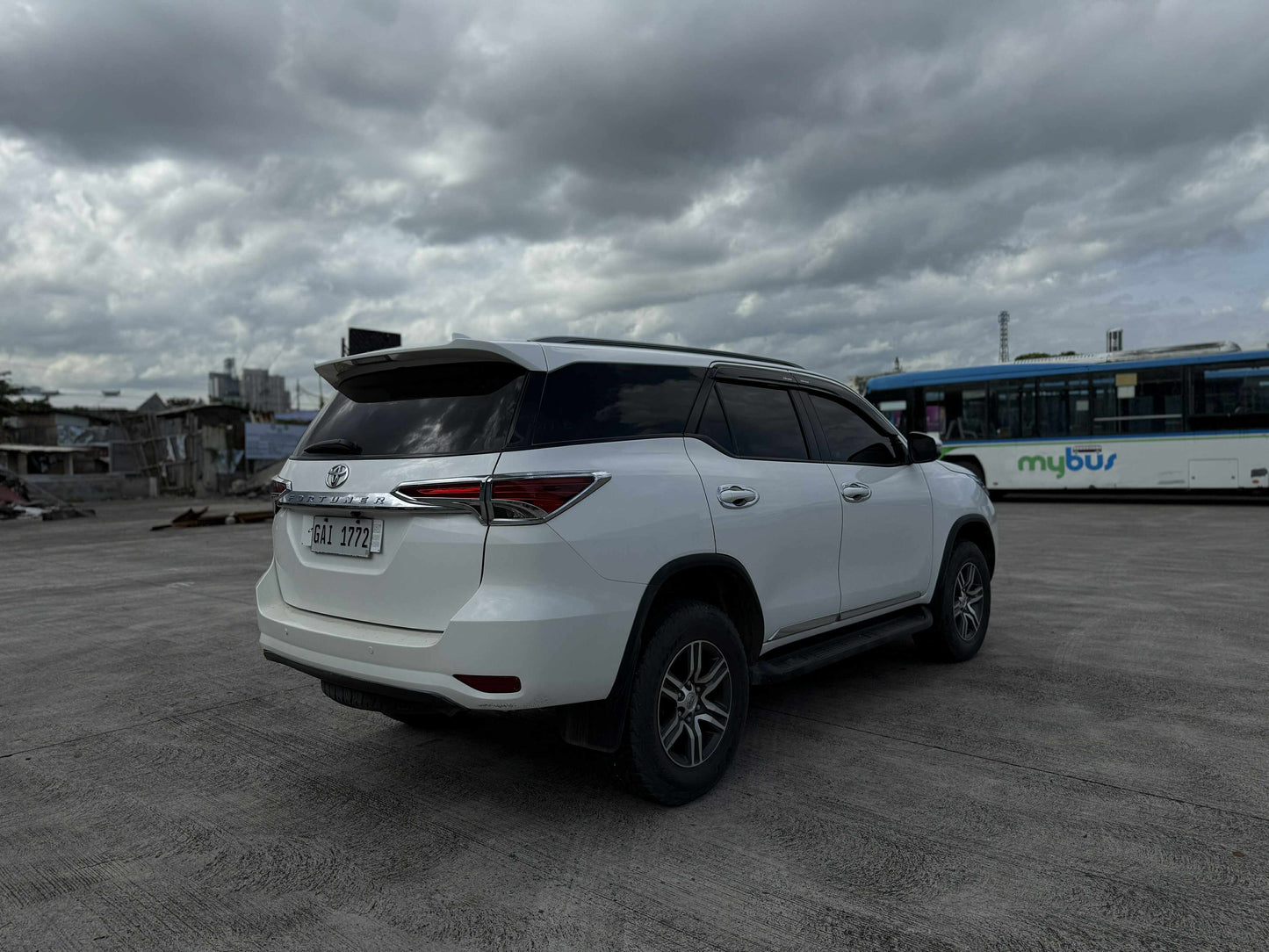 2018 TOYOTA FORTUNER 2.4L G 4X2 MANUAL TRANSMISSION Gold Aces Car Display Center