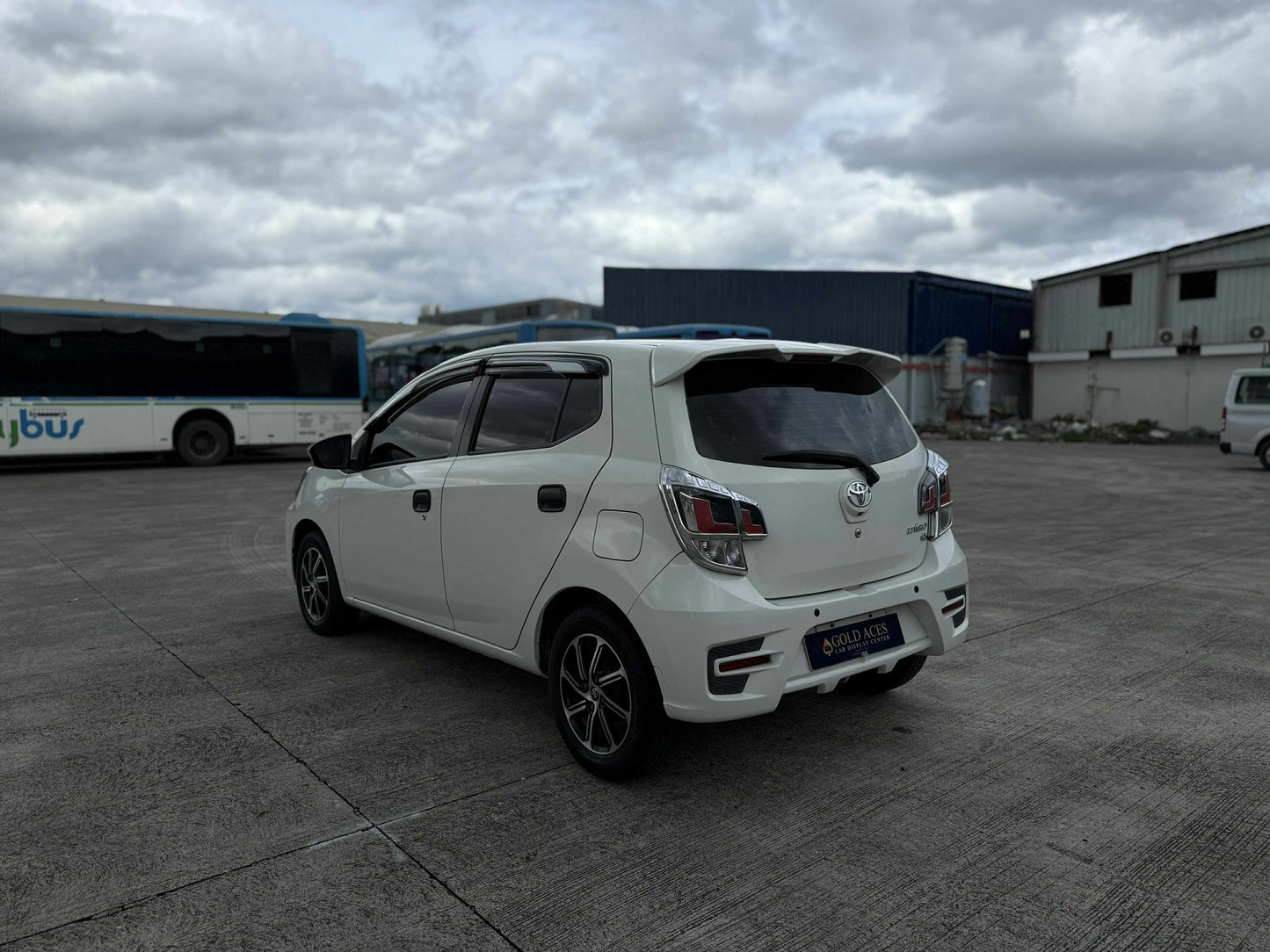 2021 TOYOTA WIGO G 1.0L AUTOMATIC TRANSMISSION Gold Aces Car Display Center