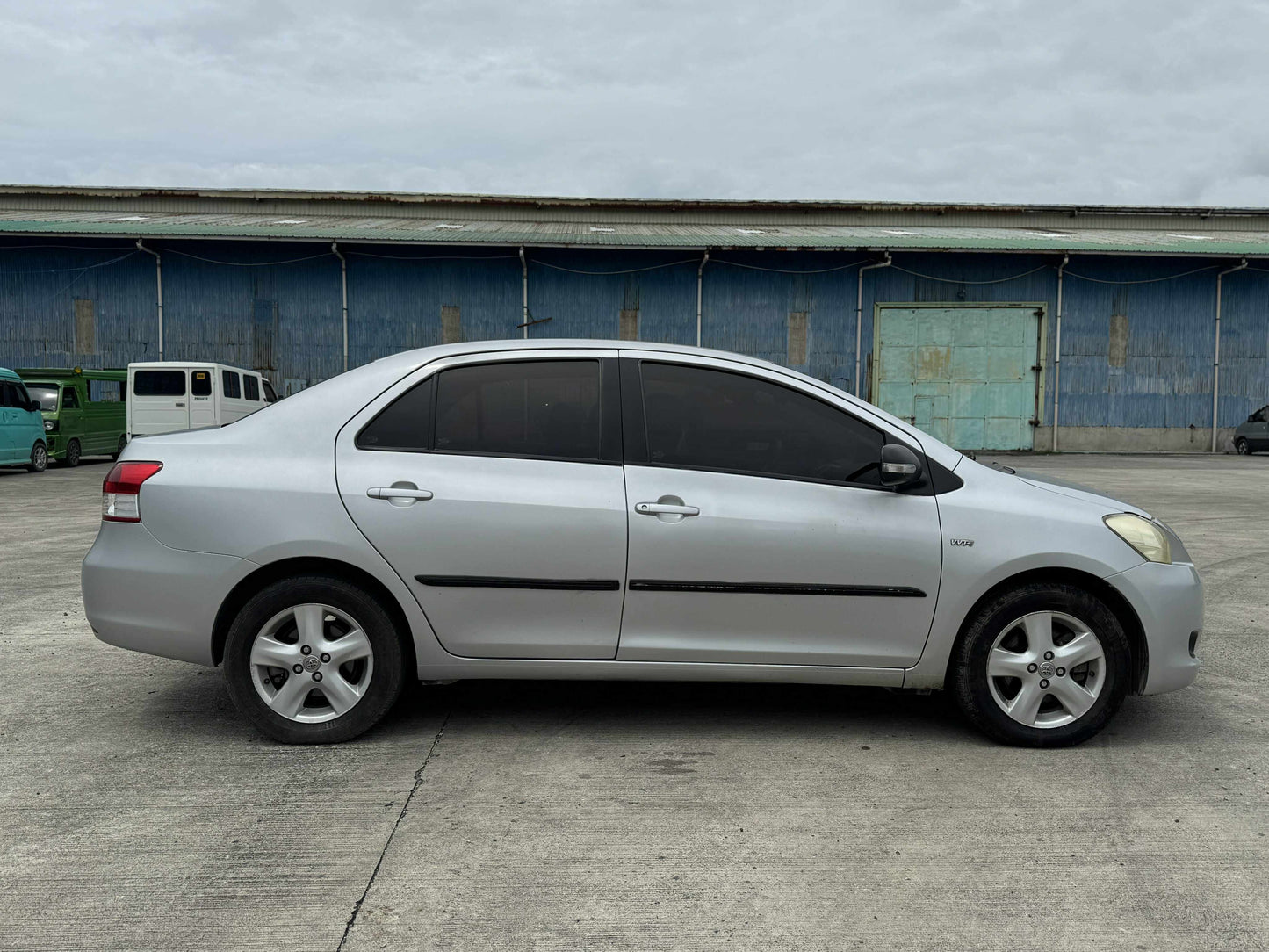 2007 TOYOTA VIOS 1.5L G MANUAL TRANSMISSION Gold Aces Car Display Center