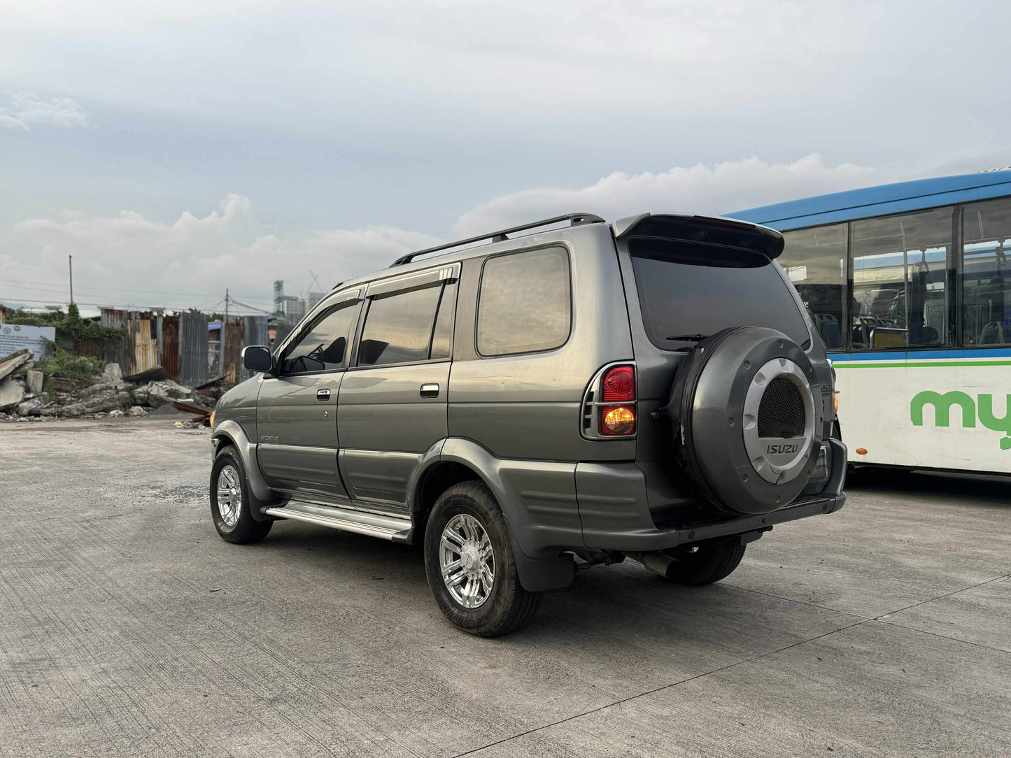 2007 ISUZU SPORTIVO 2.5L AUTOMATIC TRANSMISSION Gold Aces Car Display Center