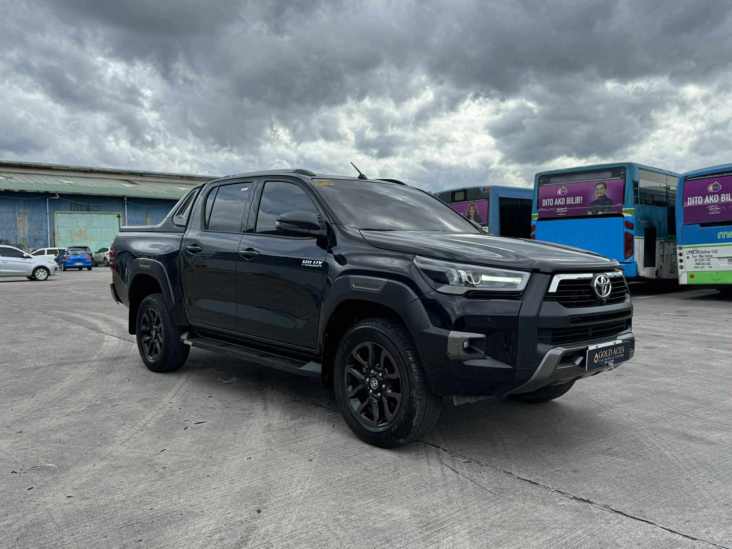 2022 TOYOTA HILUX 2.4L 4X2 CONQUEST MANUAL TRANSMISSION Gold Aces Car Display Center