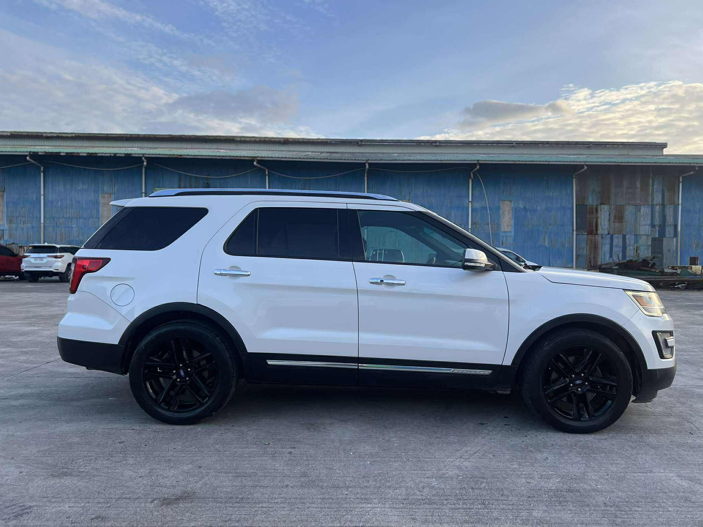 2016 FORD EXPLORER 2.3L AUTOMATIC TRANSMISSION (52T KMS ONLY!) Gold Aces Car Display Center