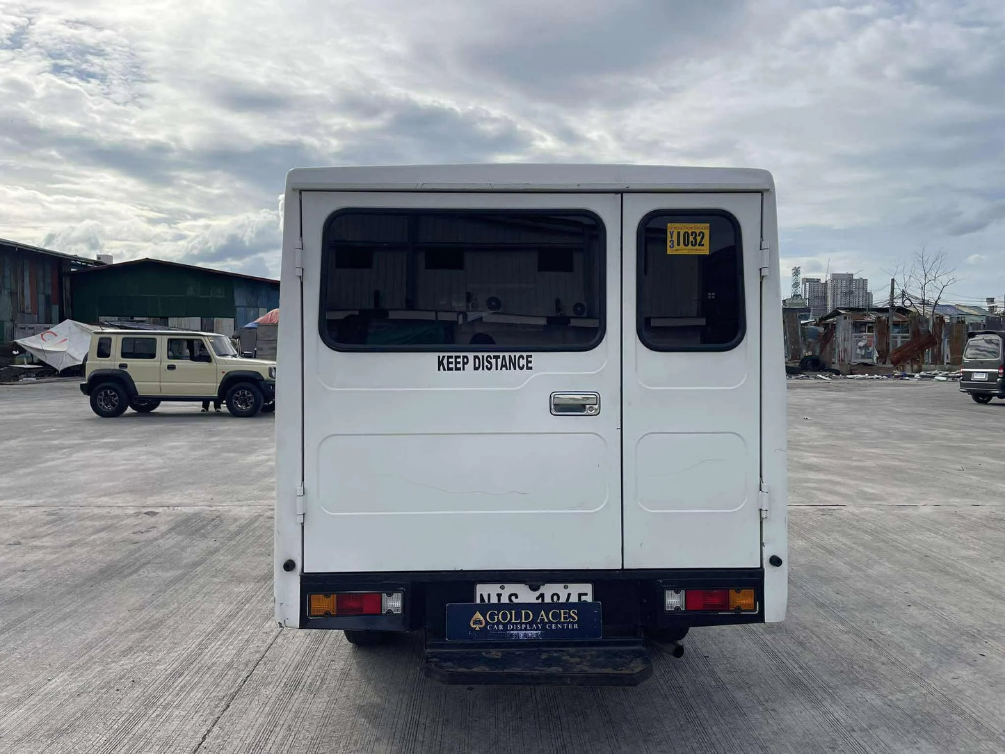 2023 MITSUBISHI L300 2.2L DSL MANUAL TRANSMISSION Gold Aces Car Display Center