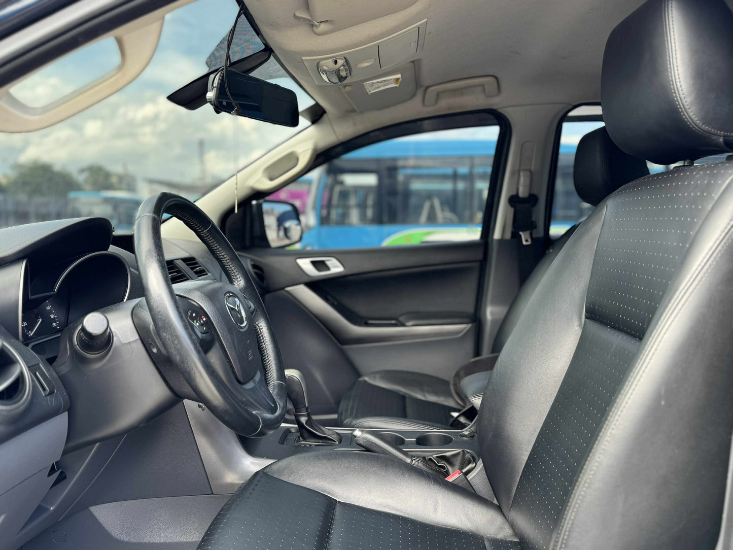 2018 MAZDA BT50 2.2L 4X2 AUTOMATIC TRANSMISSION (33T KMS ONLY!) Gold Aces Car Display Center