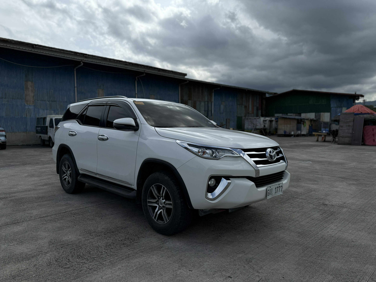 2018 TOYOTA FORTUNER 2.4L G 4X2 MANUAL TRANSMISSION Gold Aces Car Display Center