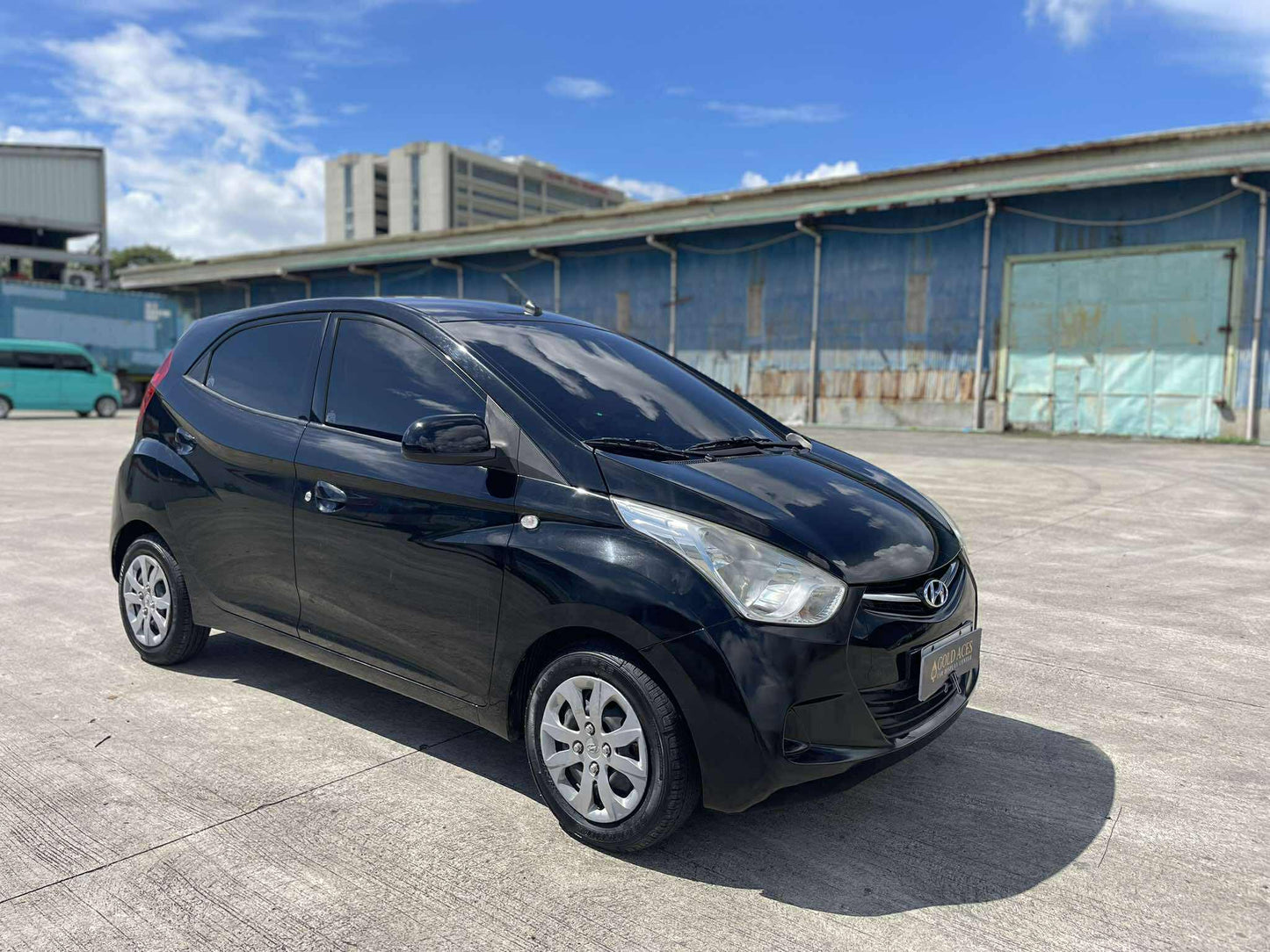 2017 HYUNDAI EON GLX 0.8L MANUAL TRANSMISION Gold Aces Car Display Center