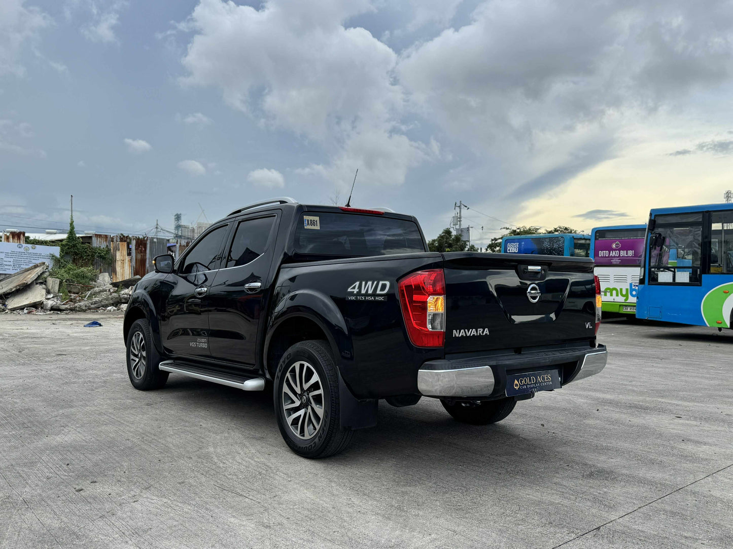 2020 NISSAN NAVARA 2.5L4X4 VL AUTOMATIC TRANSMISSION Gold Aces Car Display Center