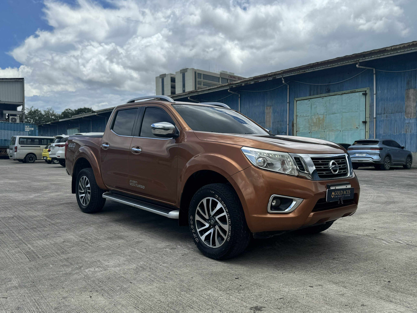 2018 NISSAN NAVARA 2.5L4X2 VL AUTOMATIC TRANSMISSION Gold Aces Car Display Center