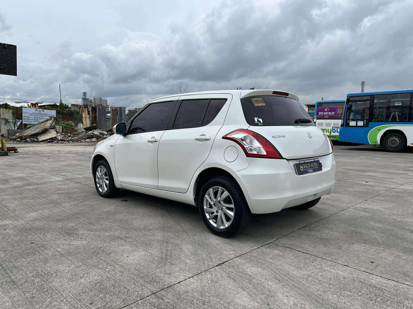 2015 SUZUKI SWIFT 1.2L AUTOMATIC TRANSMISSION Gold Aces Car Display Center
