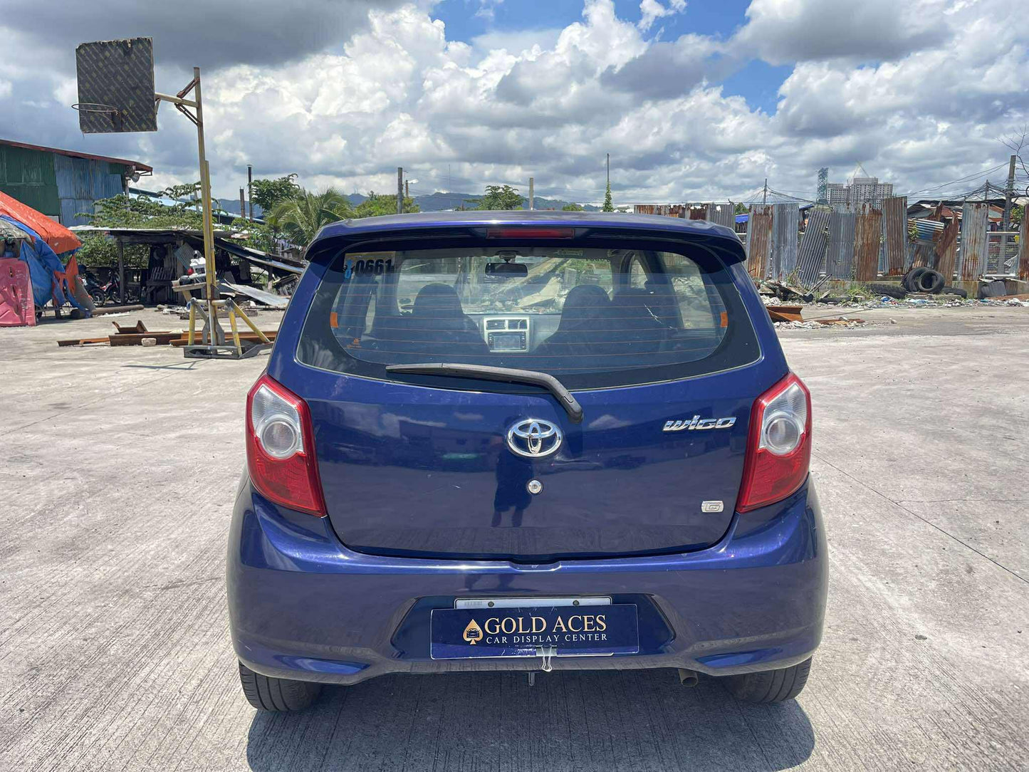 2015 TOYOTA WIGO G 1.0L AUTOMATIC TRANSMISSION Gold Aces Car Display Center