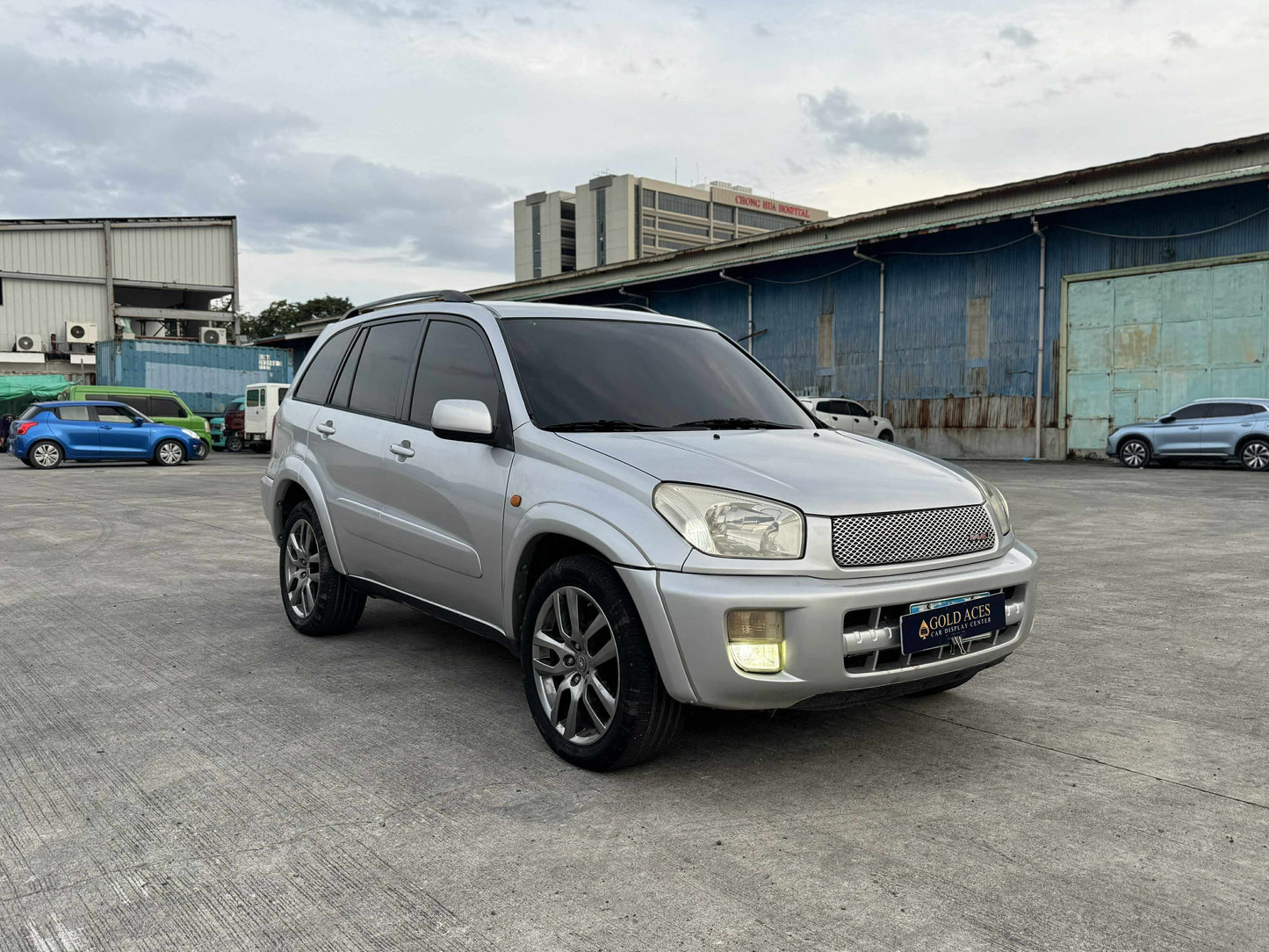 2003 TOYOTA RAV4 2.0L AUTOMATIC TRANSMISSION Gold Aces Car Display Center