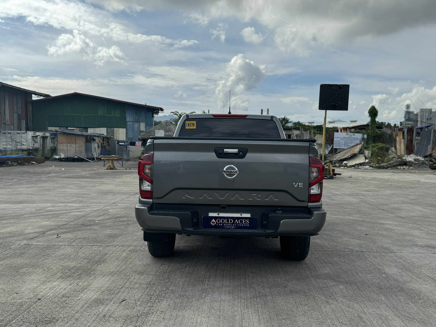 2023 NISSAN NAVARA 2.5L 4X2 VE AUTOMATIC TRANSMISSION (18T KMS ONLY!) Gold Aces Car Display Center