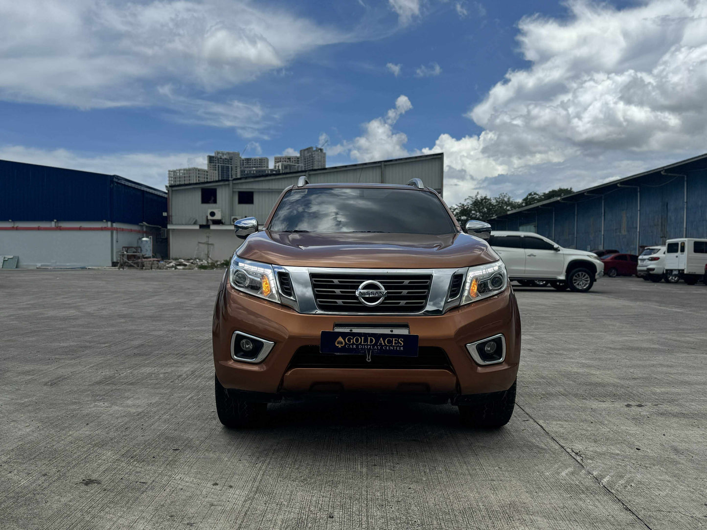2018 NISSAN NAVARA 2.5L4X2 VL AUTOMATIC TRANSMISSION Gold Aces Car Display Center