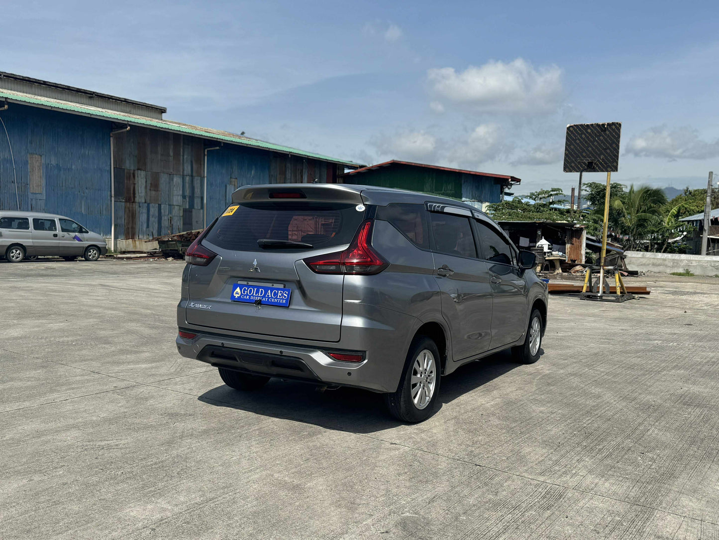 2019 MITSUBISHI XPANDER 1.5L GLX MANUAL TRANSMISSION Gold Aces Car Display Center