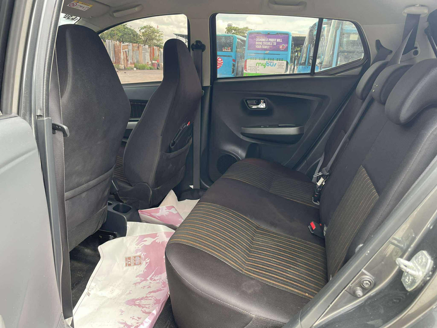 2019 TOYOTA WIGO G 1.0L AUTOMATIC TRANSMISSION Gold Aces Car Display Center