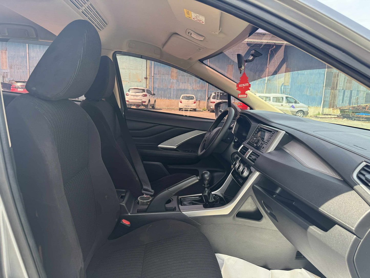2019 MITSUBISHI XPANDER 1.5L GLX MANUAL TRANSMISSION Gold Aces Car Display Center