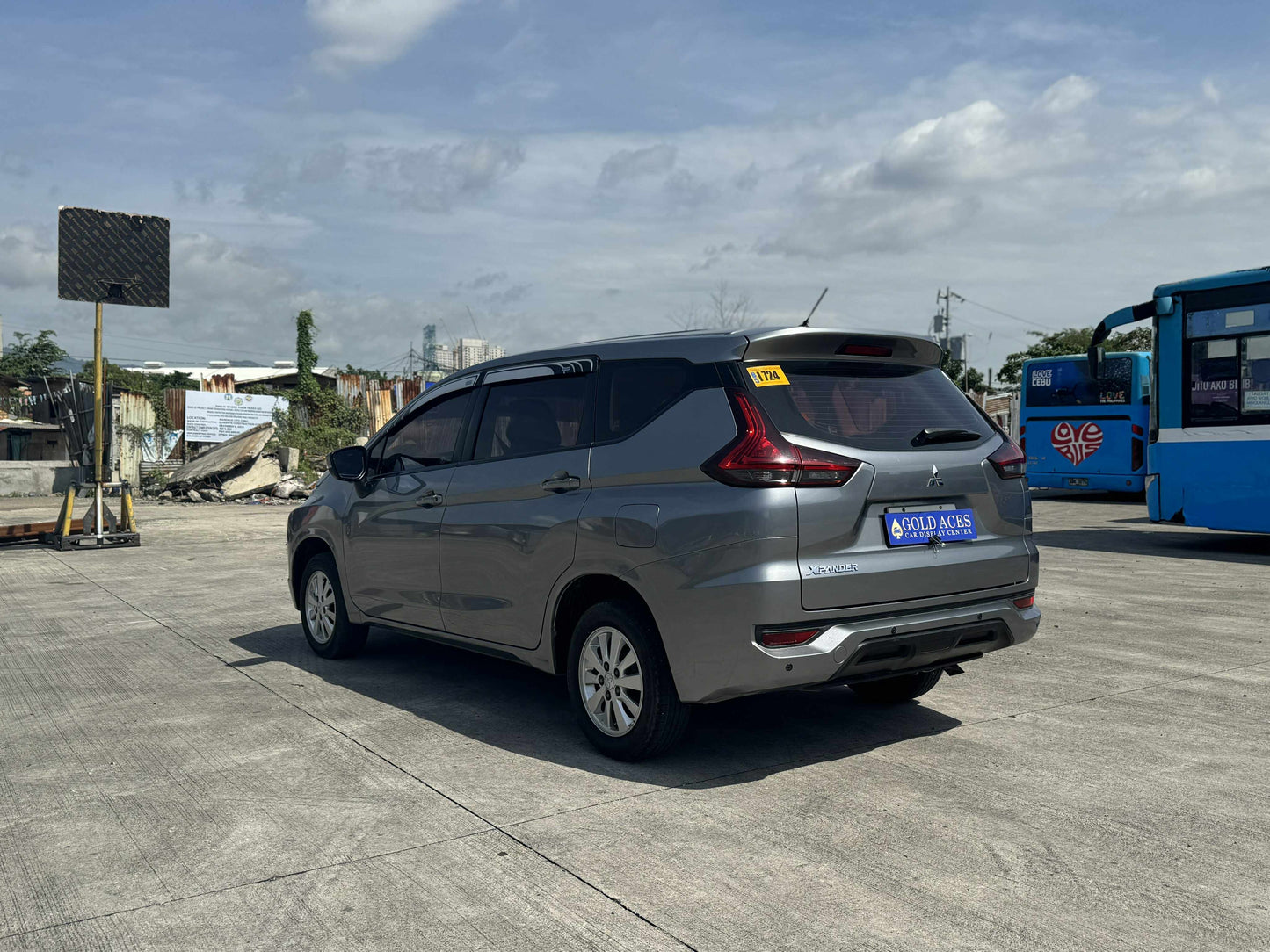 2019 MITSUBISHI XPANDER 1.5L GLX MANUAL TRANSMISSION Gold Aces Car Display Center