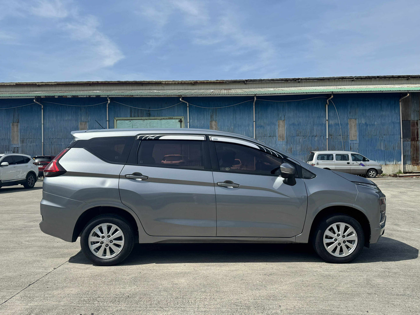2019 MITSUBISHI XPANDER 1.5L GLX MANUAL TRANSMISSION Gold Aces Car Display Center