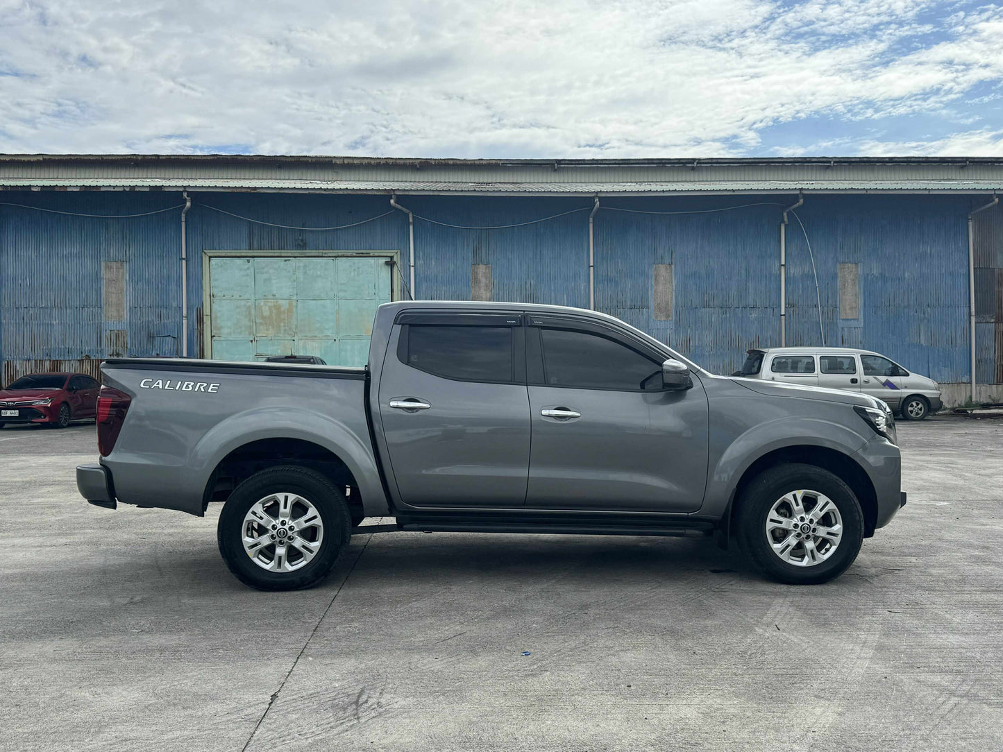 2023 NISSAN NAVARA 2.5L 4X2 VE AUTOMATIC TRANSMISSION (18T KMS ONLY!) Gold Aces Car Display Center