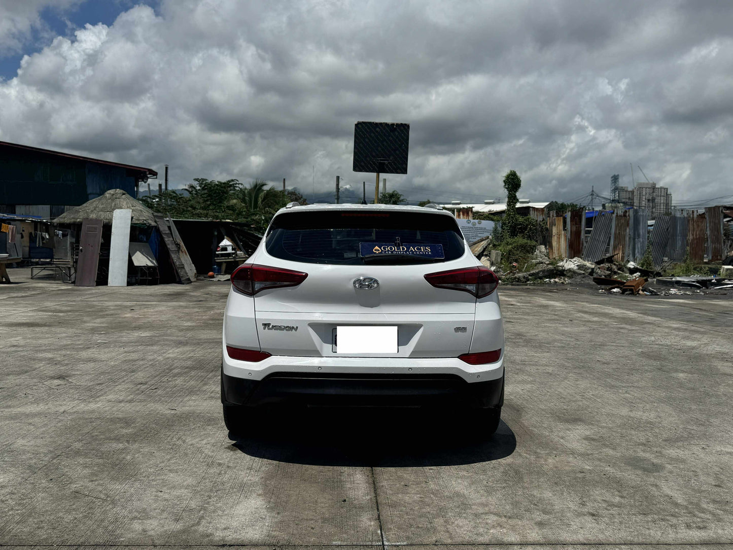 2016 HYUNDAI TUCSON 2.0L CRDI AUTOMATIC TRANSMISSION Gold Aces Car Display Center