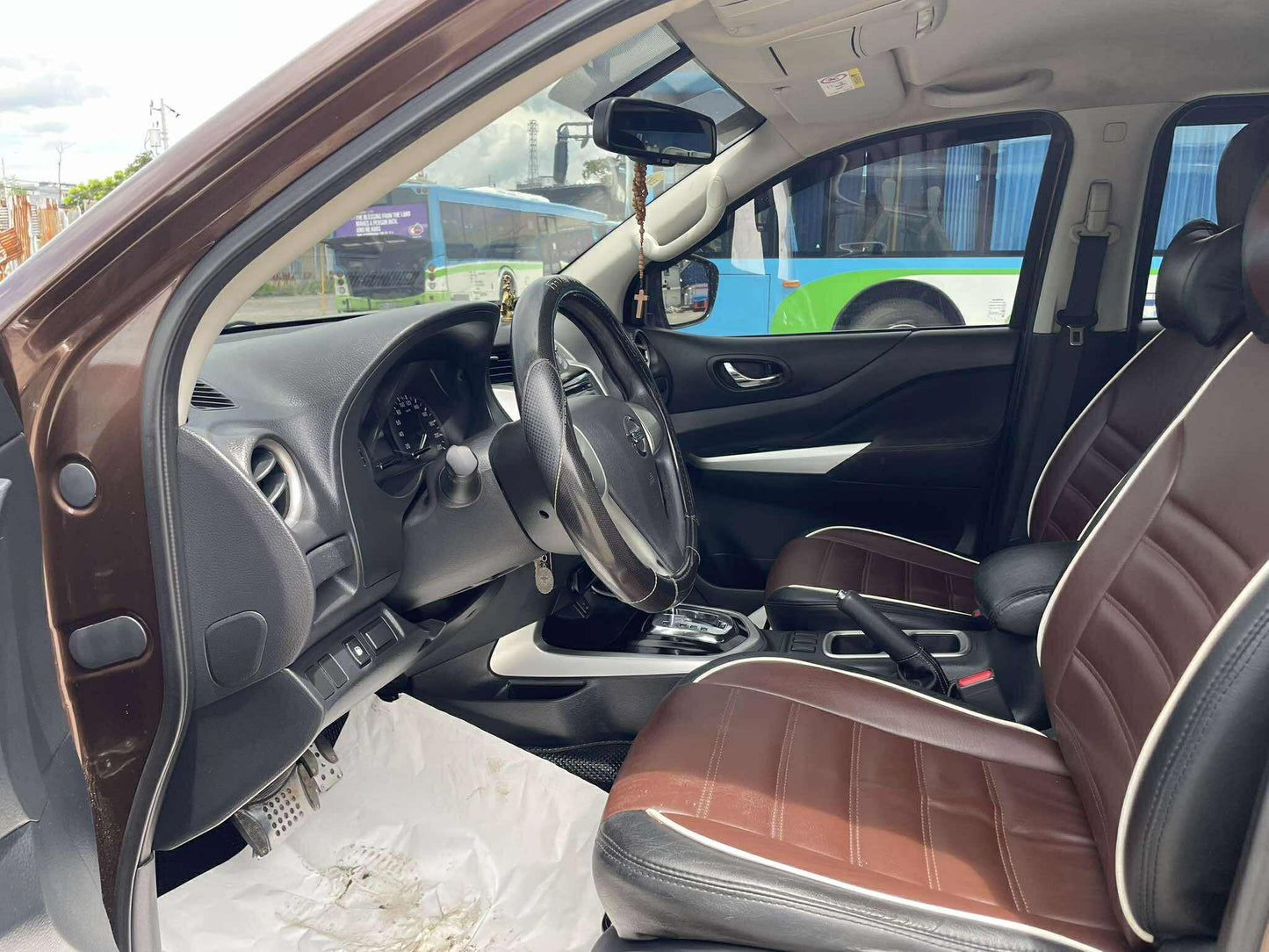 2023 NISSAN NAVARA 2.5L 4X2 VE AUTOMATIC TRANSMISSION (18T KMS ONLY!) Gold Aces Car Display Center