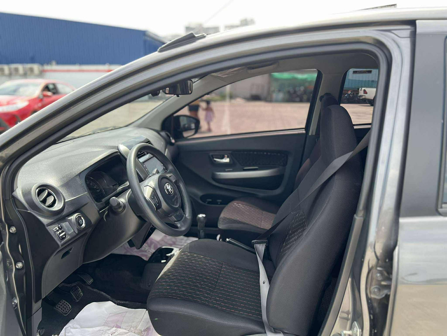 2022 ACQ TOYOTA WIGO G 1.0L MANUAL TRANSMISSION (8T KMS ONLY!) Gold Aces Car Display Center