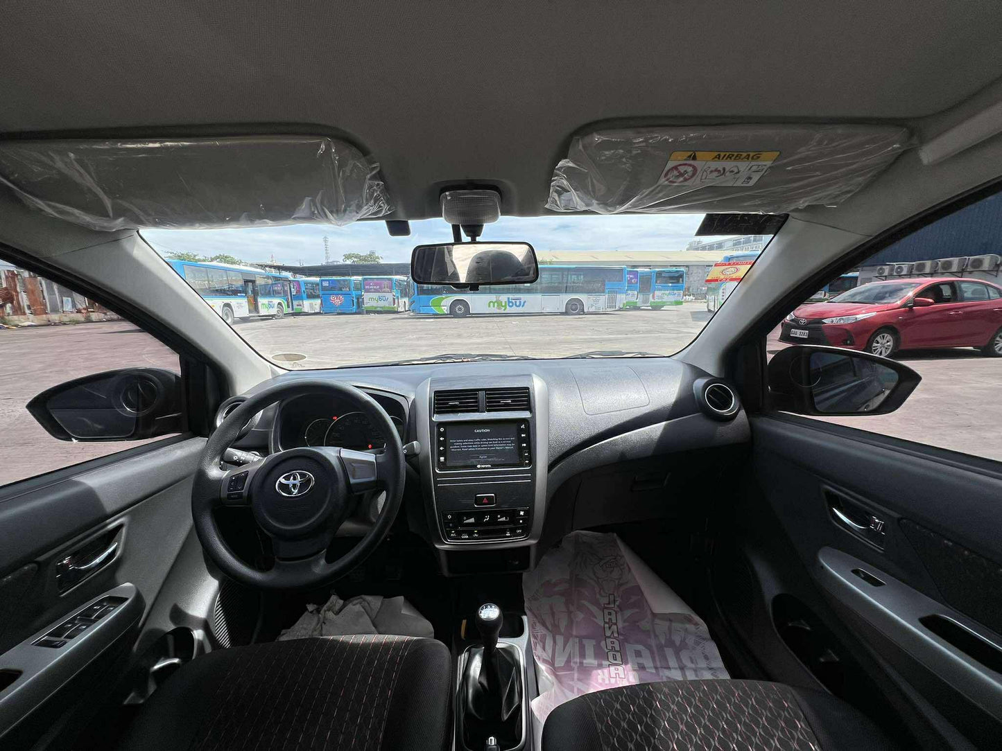 2022 ACQ TOYOTA WIGO G 1.0L MANUAL TRANSMISSION (8T KMS ONLY!) Gold Aces Car Display Center