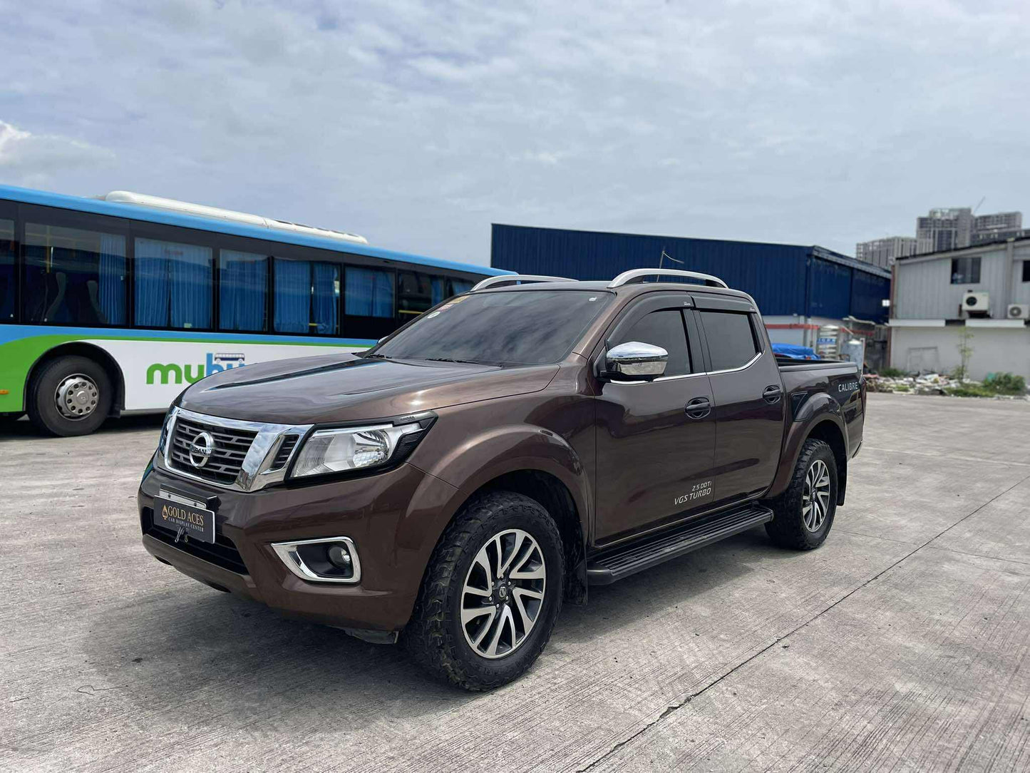 2023 NISSAN NAVARA 2.5L 4X2 VE AUTOMATIC TRANSMISSION (18T KMS ONLY!) Gold Aces Car Display Center