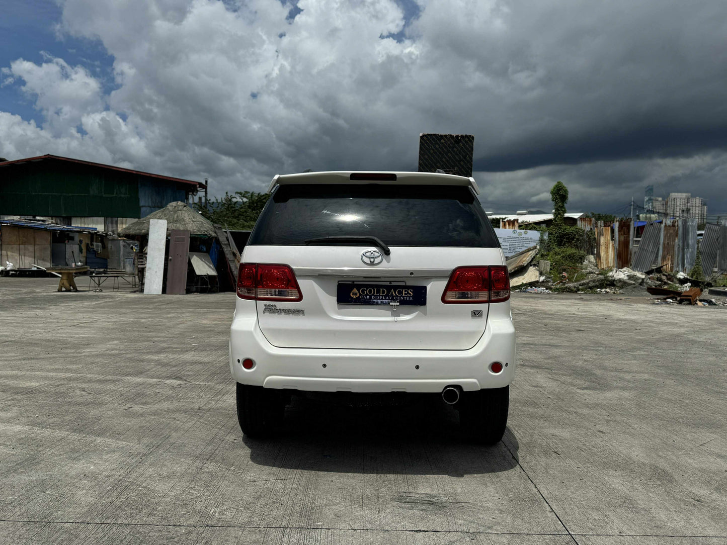 2007 TOYOTA FORTUNER 3.0L 4X4 AUTOMATIC TRANSMISSION Gold Aces Car Display Center