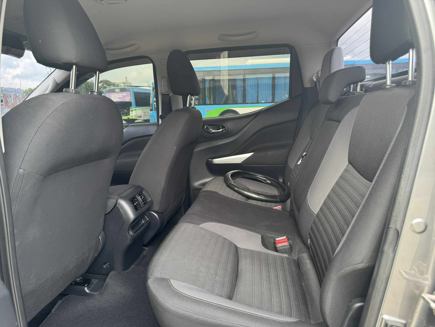 2023 NISSAN NAVARA 2.5L 4X2 VE AUTOMATIC TRANSMISSION (18T KMS ONLY!) Gold Aces Car Display Center