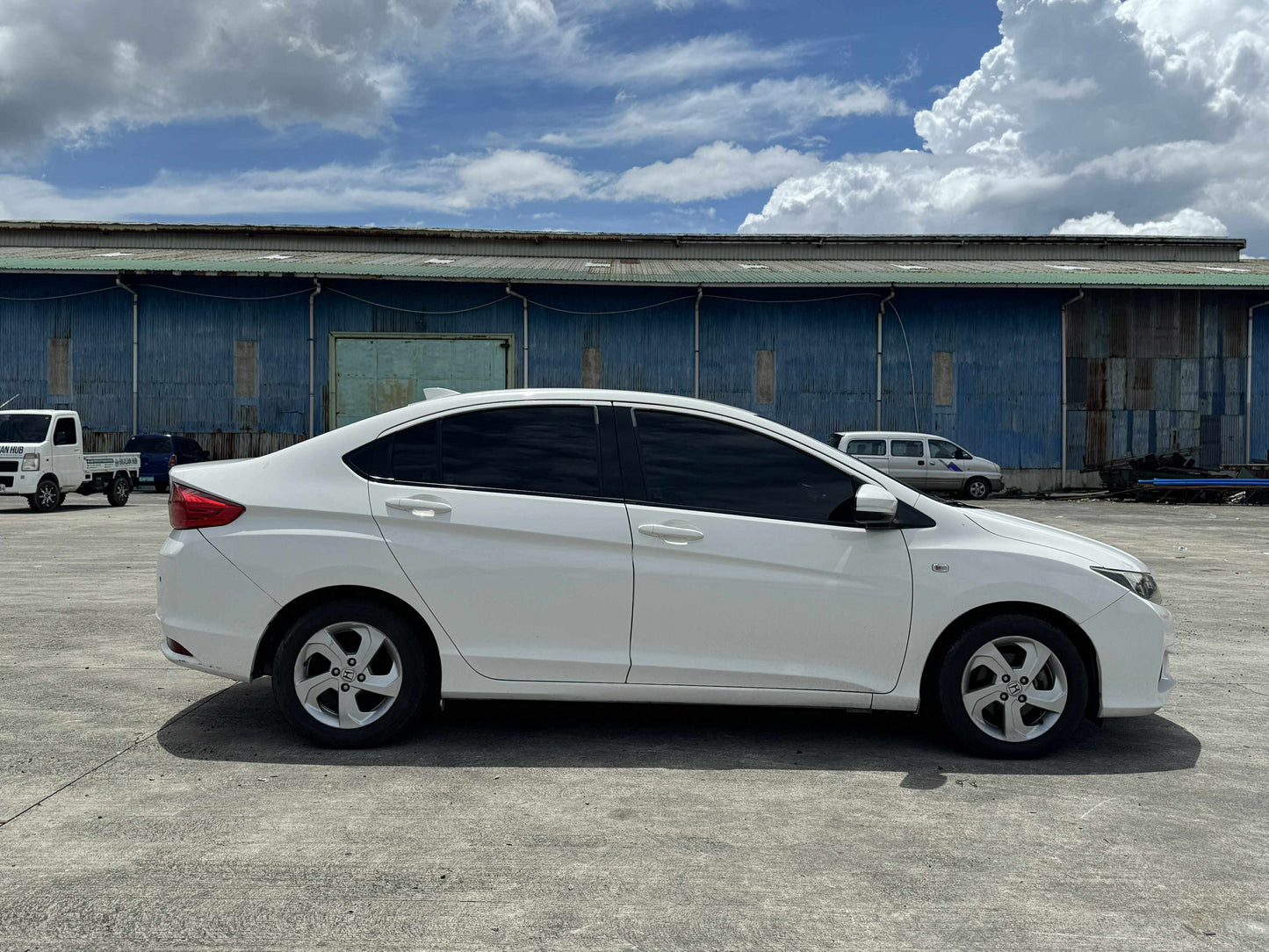 2017 HONDA CITY 1.5L E AUTOMATIC TRANSMISSION (34T KMS ONLY!) Gold Aces Car Display Center