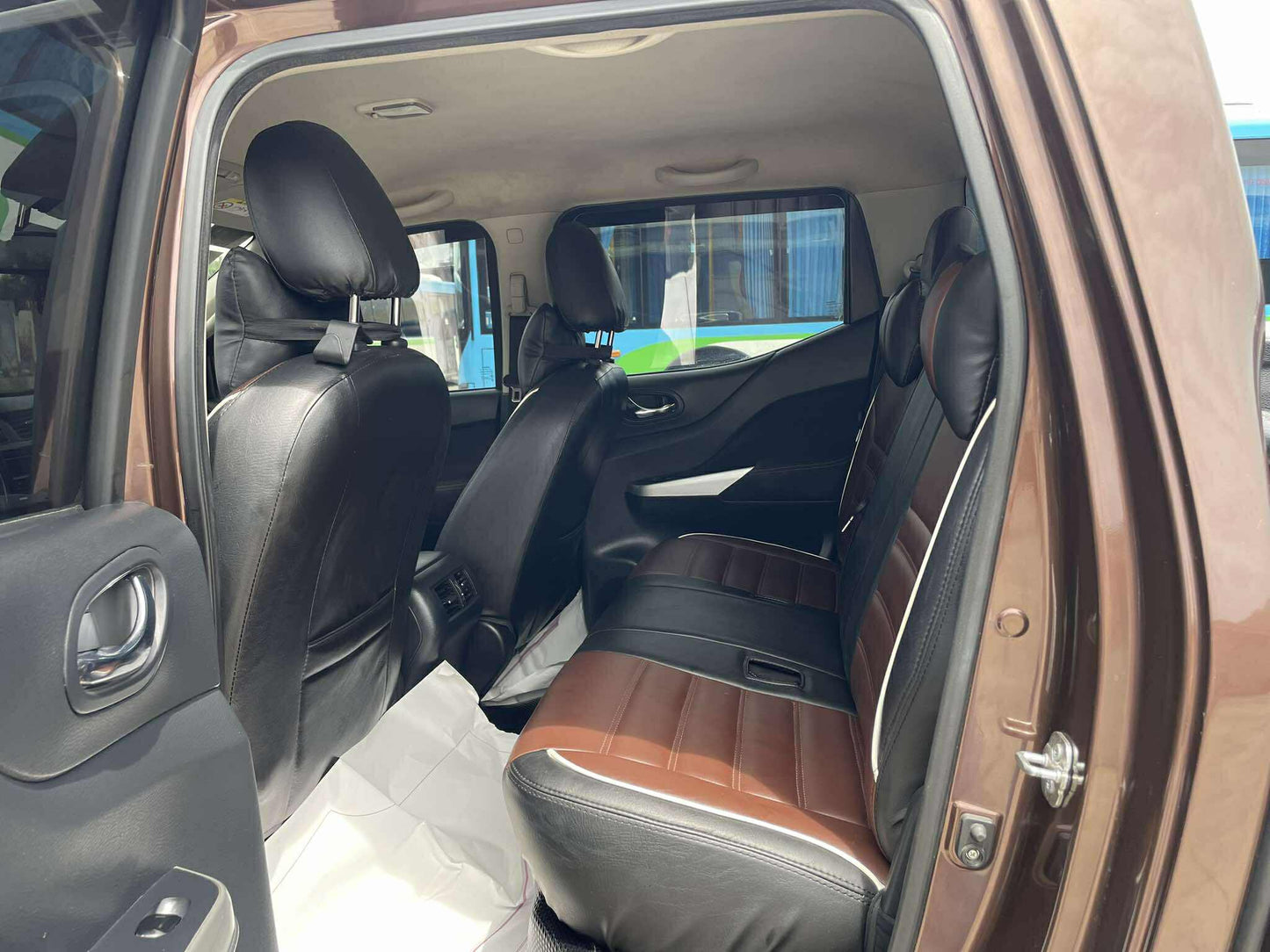 2023 NISSAN NAVARA 2.5L 4X2 VE AUTOMATIC TRANSMISSION (18T KMS ONLY!) Gold Aces Car Display Center