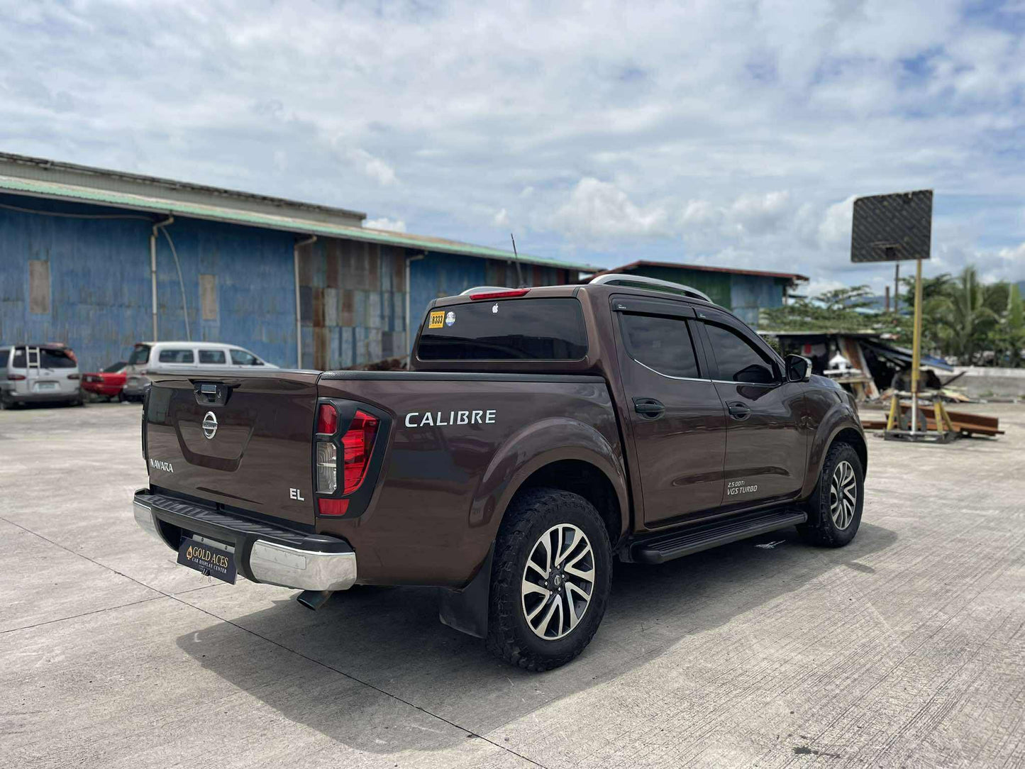 2023 NISSAN NAVARA 2.5L 4X2 VE AUTOMATIC TRANSMISSION (18T KMS ONLY!) Gold Aces Car Display Center