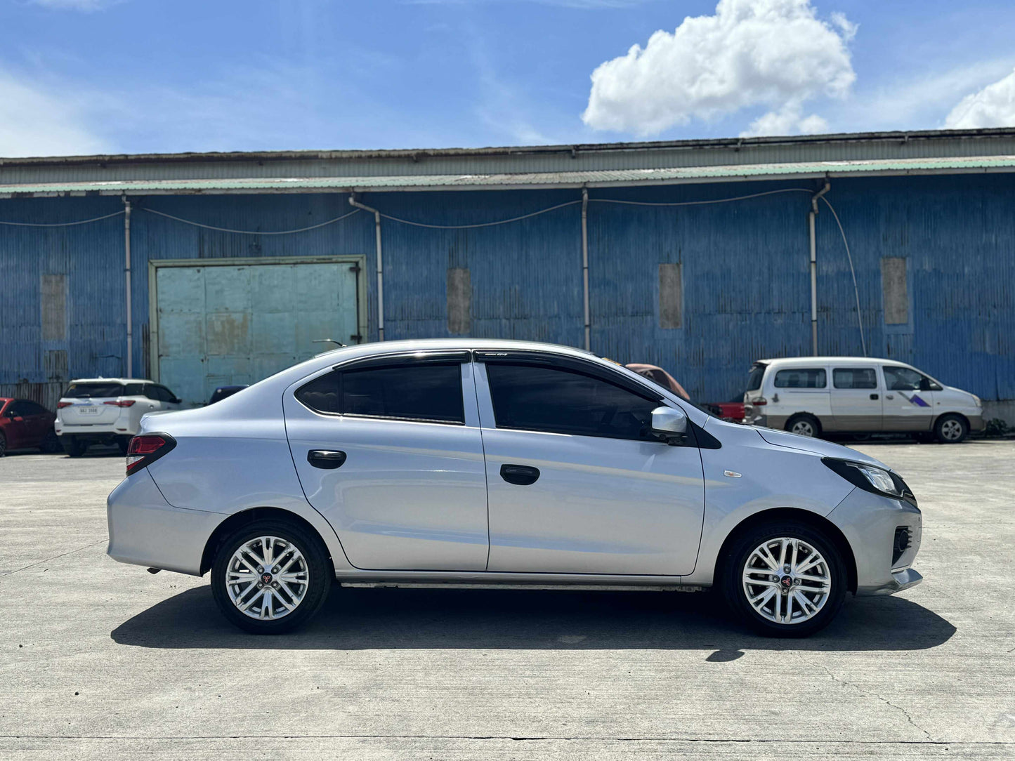 2023 MITSUBISHI MIRAGE G4 GLX 1.2L AUTOMATIC TRANSMISSION Gold Aces Car Display Center
