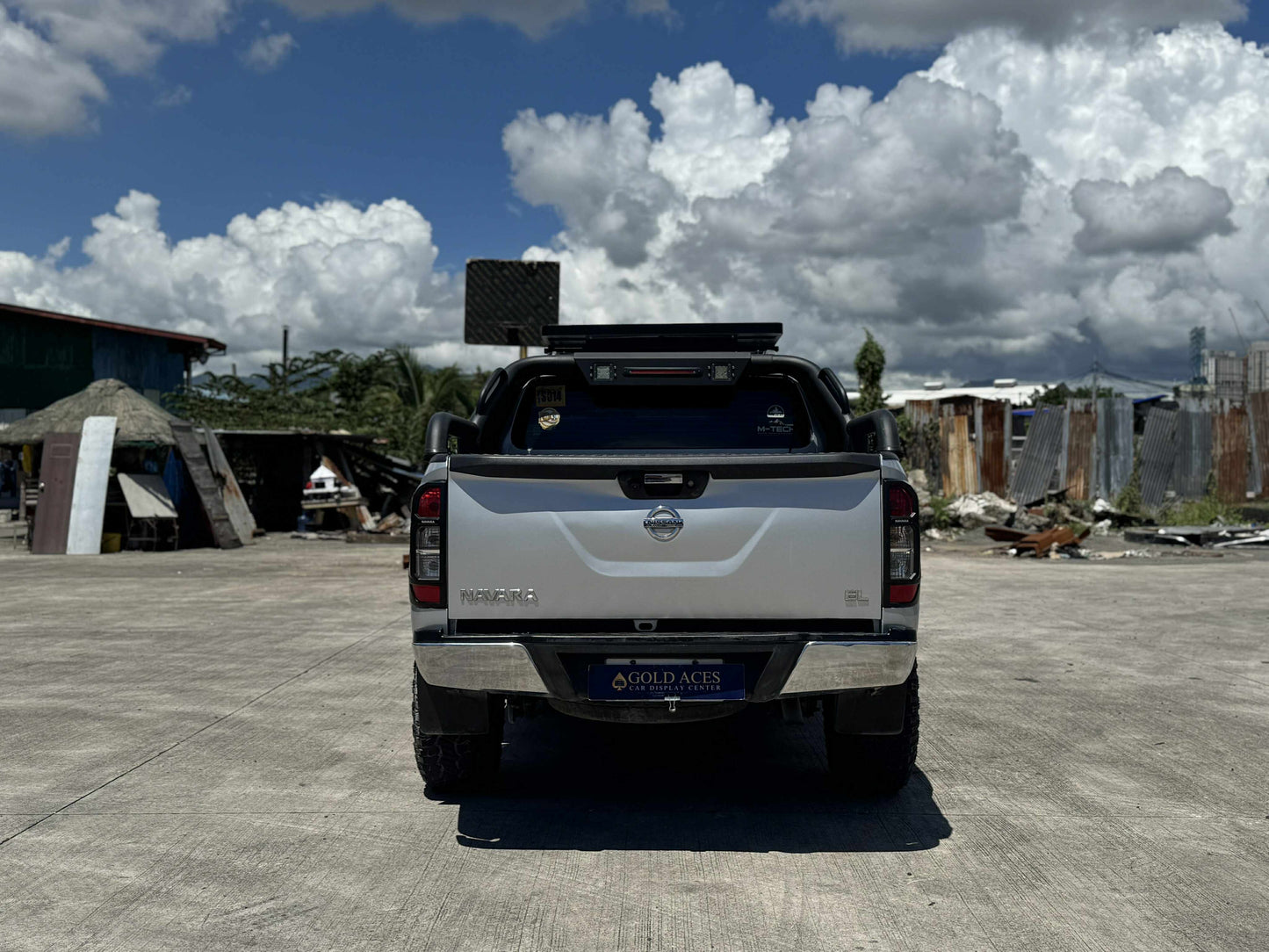 2020 ACQ NISSAN NAVARA 2.5L 4X2 EL AUTOMATIC TRANSMISSION Gold Aces Car Display Center