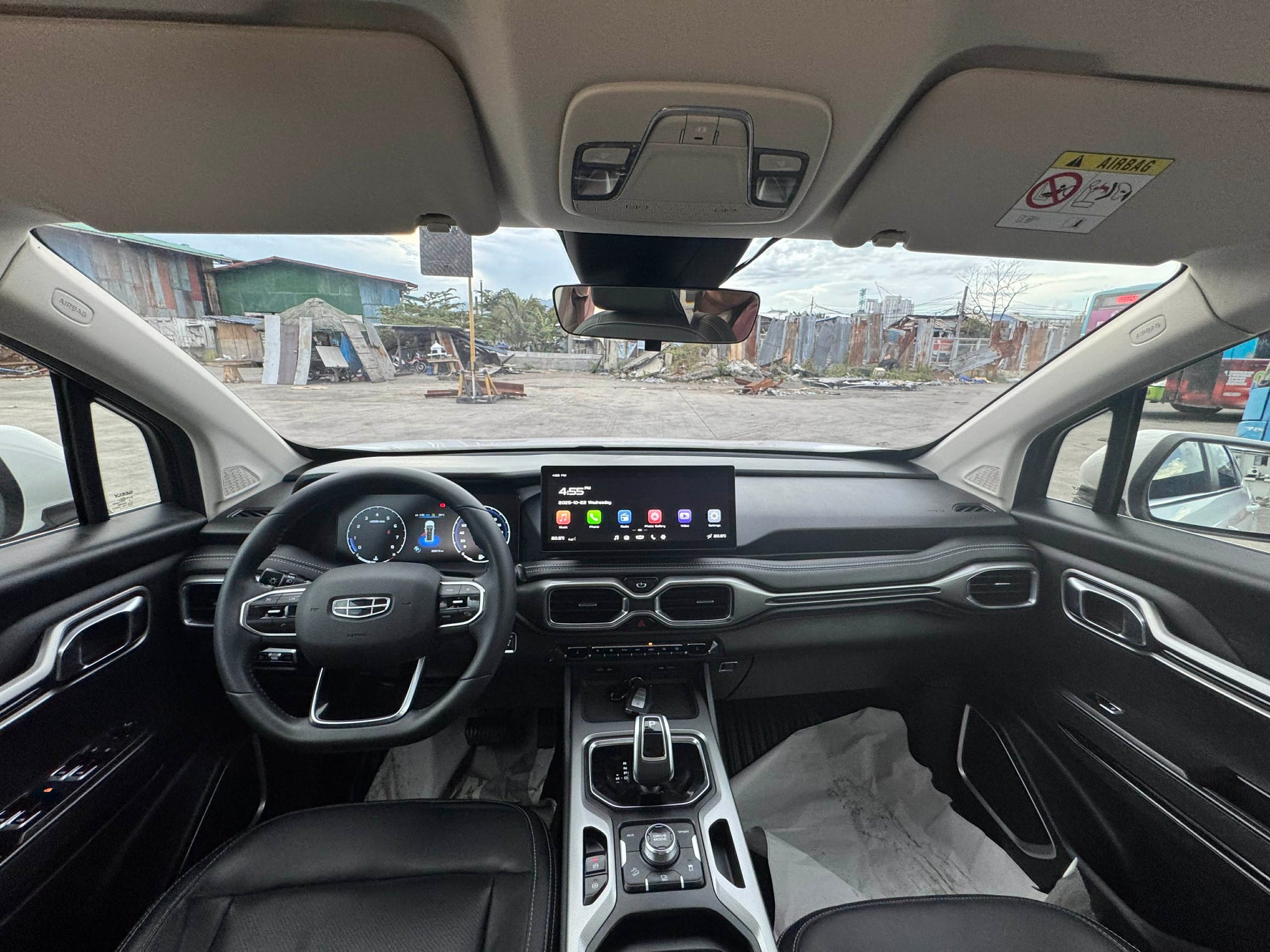 2022 GEELY OKAVANGO URBAN 1.5L AUTOMATIC TRANSMISSION (32T KMS ONLY!) Gold Aces Car Display Center