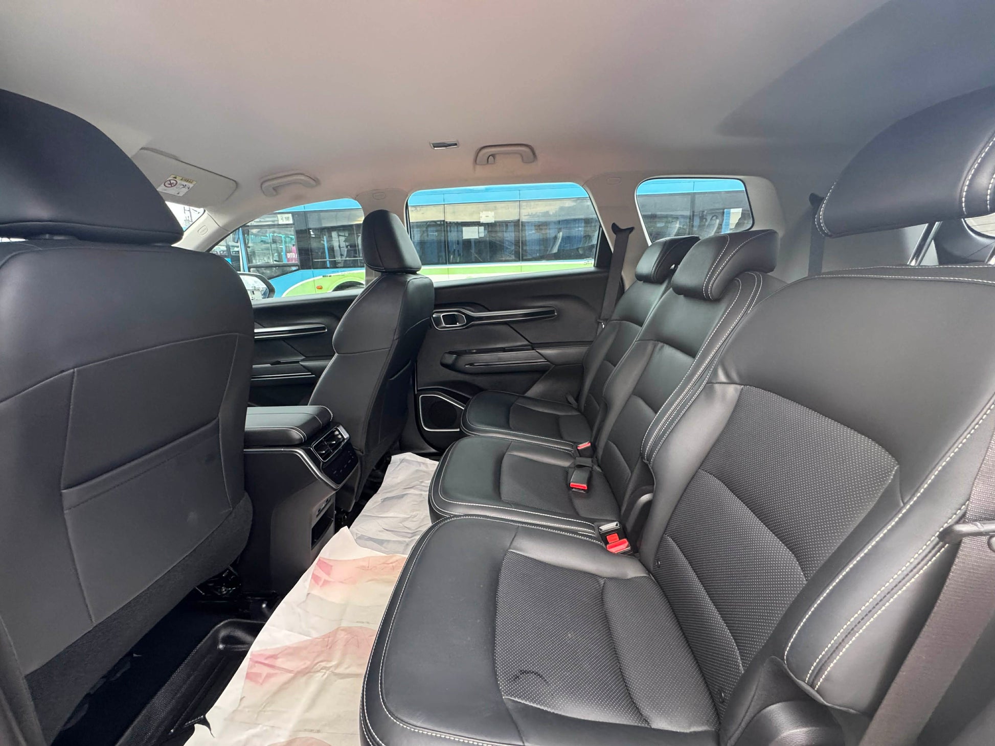 2022 GEELY OKAVANGO URBAN 1.5L AUTOMATIC TRANSMISSION (32T KMS ONLY!) Gold Aces Car Display Center