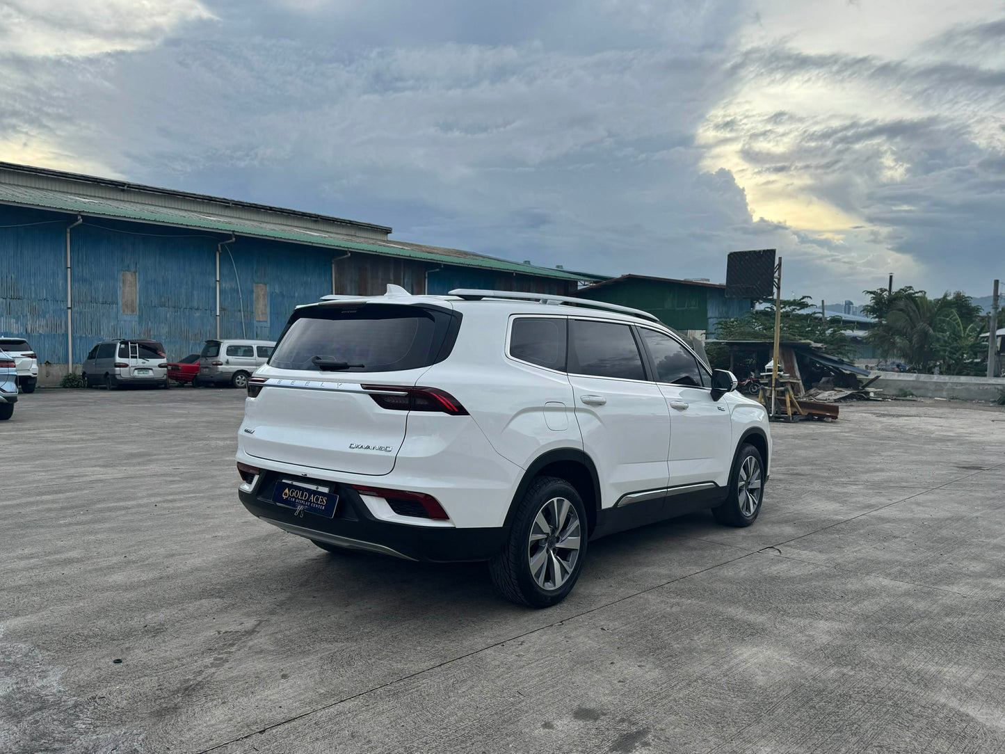 2022 GEELY OKAVANGO URBAN 1.5L AUTOMATIC TRANSMISSION (32T KMS ONLY!) Gold Aces Car Display Center