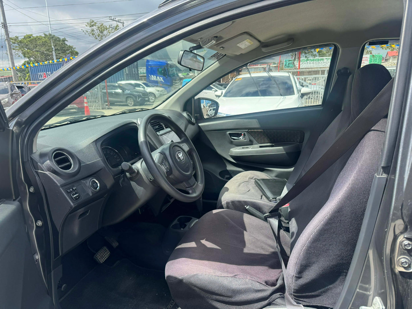 2021 TOYOTA WIGO 1.0L AUTOMATIC TRANSMISSION Gold Aces Car Display Center