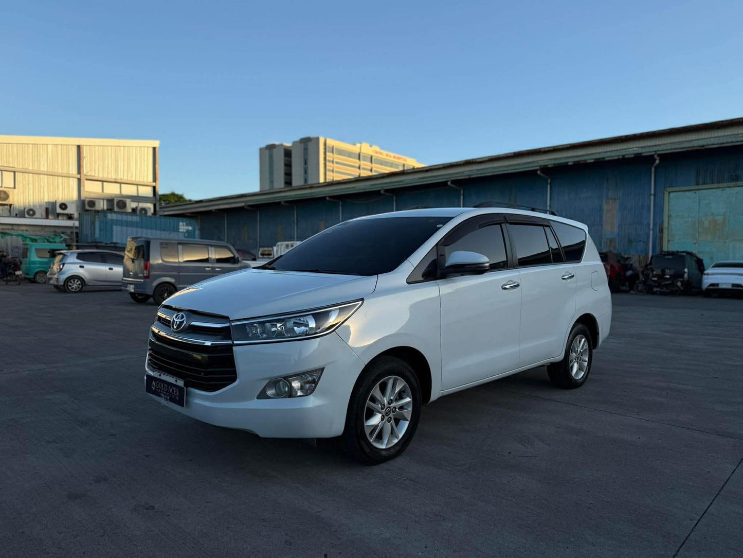 2019 TOYOTA INNOVA 2.8L G DSL AUTOMATIC TRANSMISSION Gold Aces Car Display Center