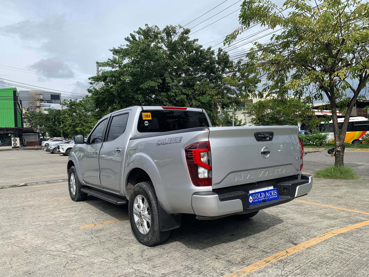 2024 NISSAN NAVARA 2.5L VE 4X2 AUTOMATIC TRANSMISSION Gold Aces Car Display Center