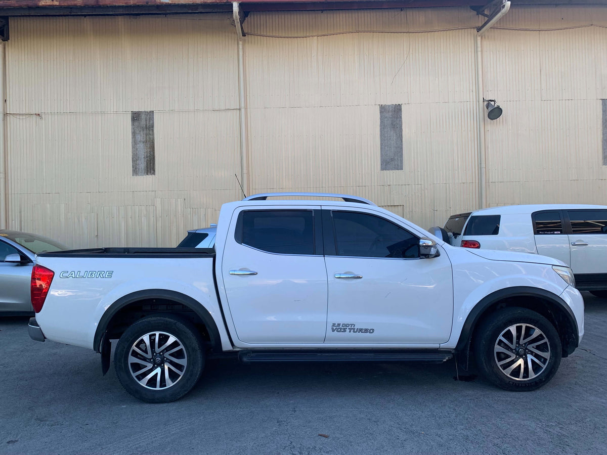 2020 NISSAN NAVARA 2.5L EL 4X2 MANUAL TRANSMISSION Gold Aces Car Display Center