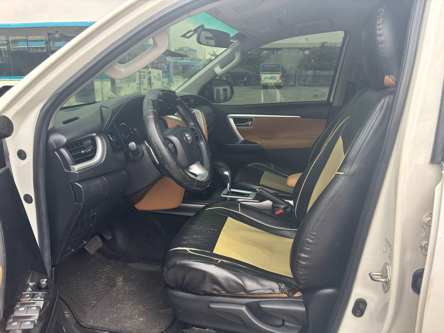 2017 TOYOTA FORTUNER 2.4L G 4X2 AUTOMATIC TRANSMISSION TOYOTA